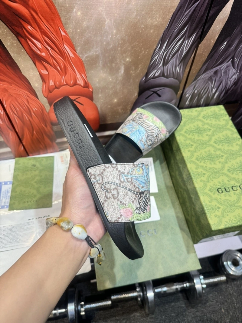 Stylish Gxccx Slippers 164566