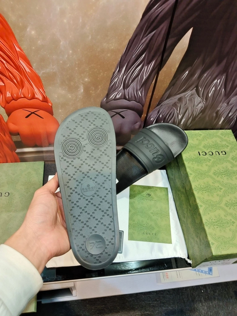 Affordable Gxccx Slippers 164542