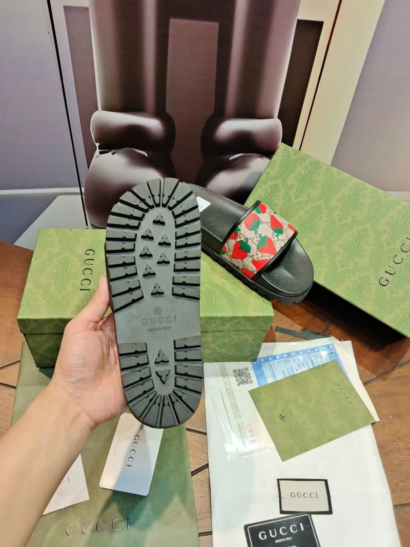 Sophisticated Gxccx Slippers 164516