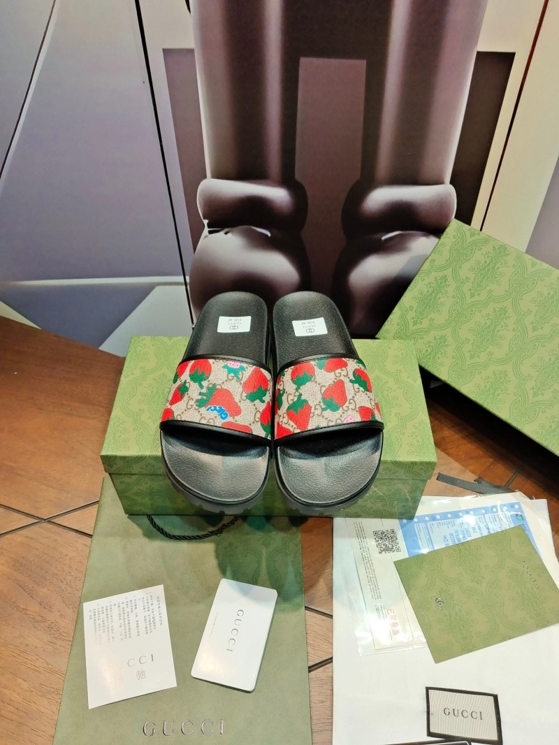 Sophisticated Gxccx Slippers 164516