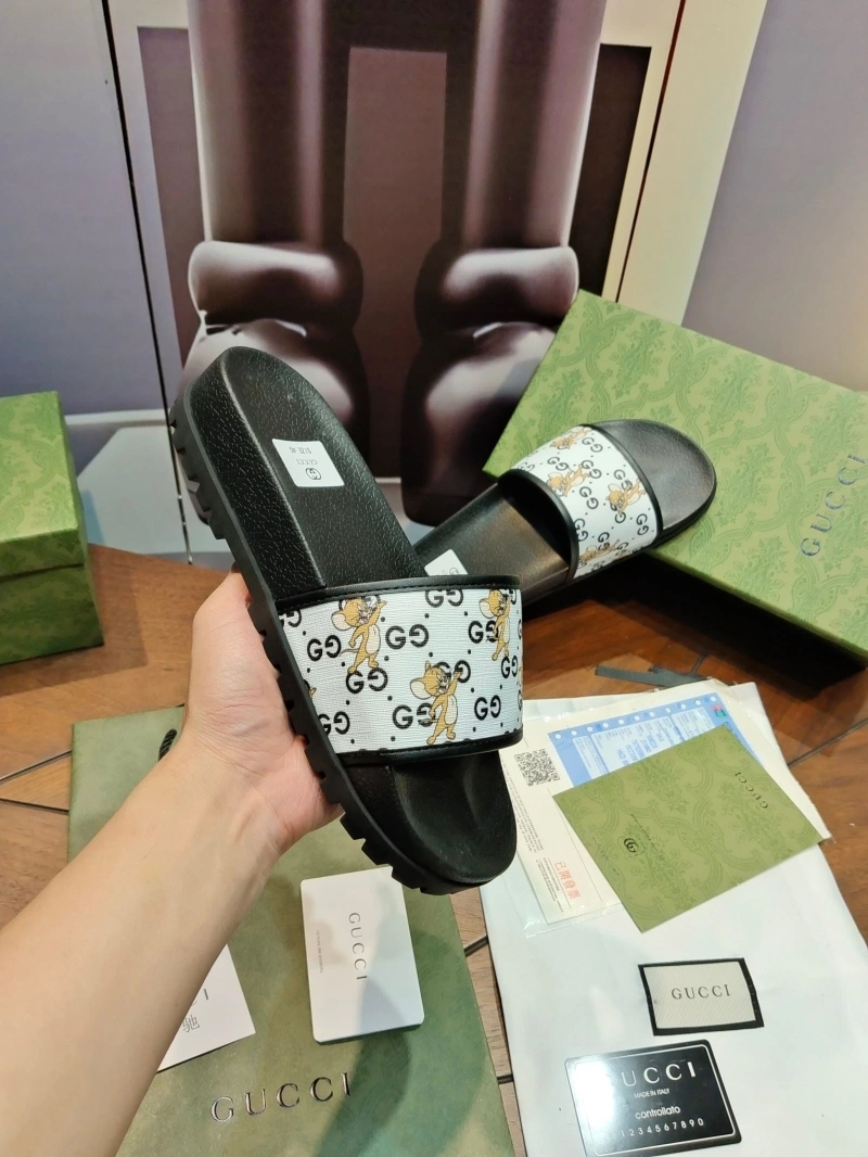 Minimalist Gxccx Slippers 164522
