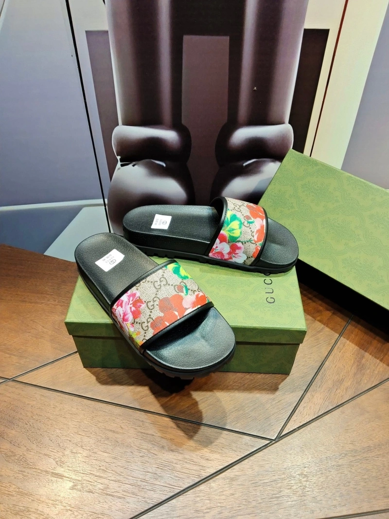 Sophisticated Gxccx Slippers 164471