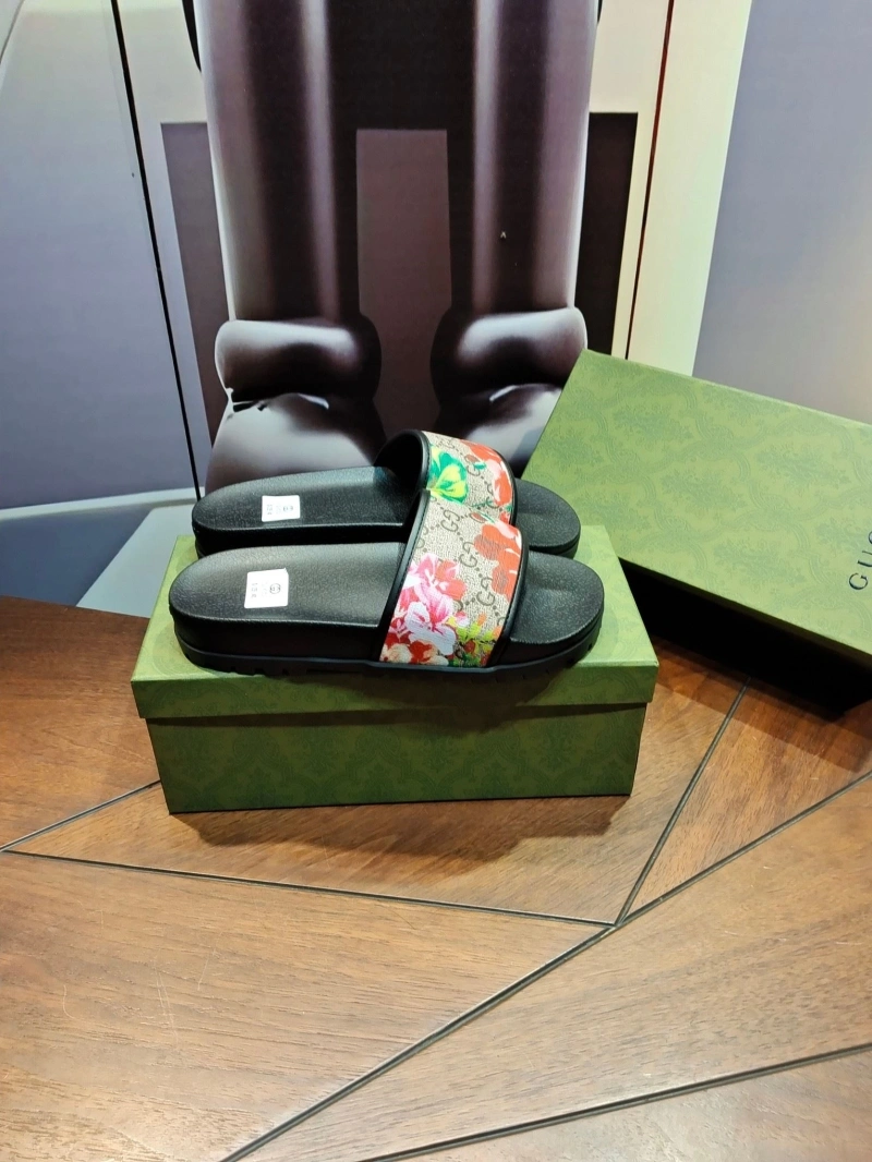 Sophisticated Gxccx Slippers 164471