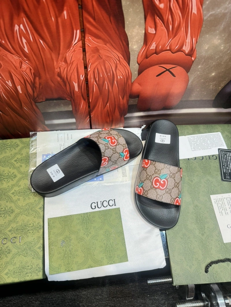 Sophisticated Gxccx Slippers 164428