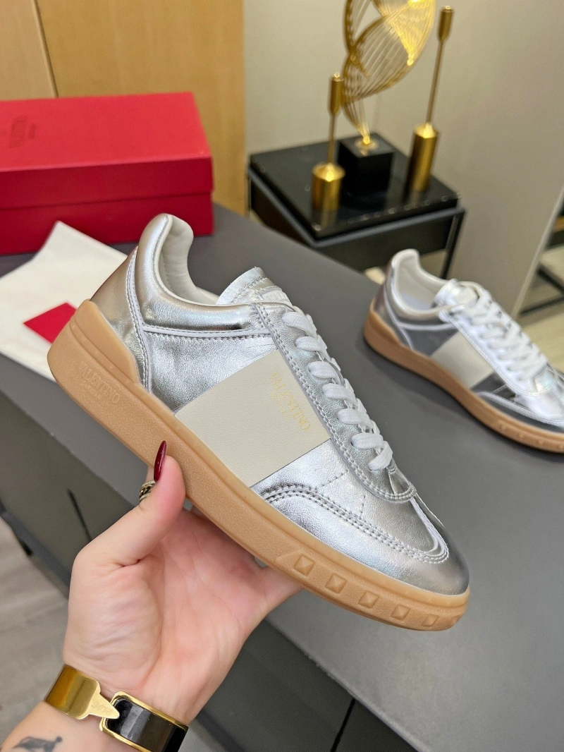 Vxlxntino Casual Shoes Vibrant 232519