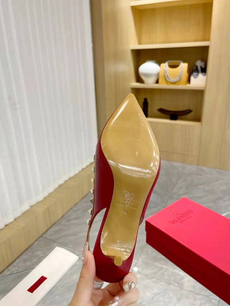 Compact Vxlxntino Sandals 231939