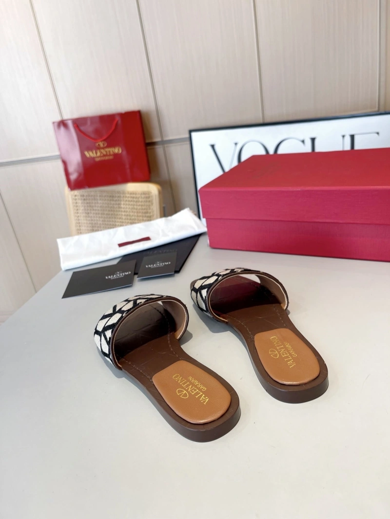 Reliable Vxlxntino Sandals 231937
