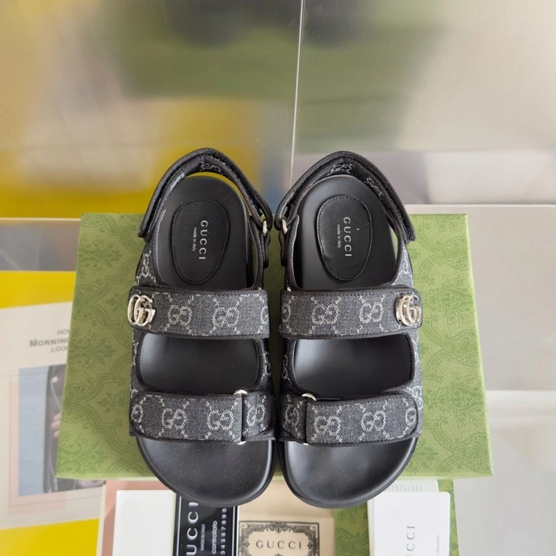 Flexible Gxccx Sandals 164842