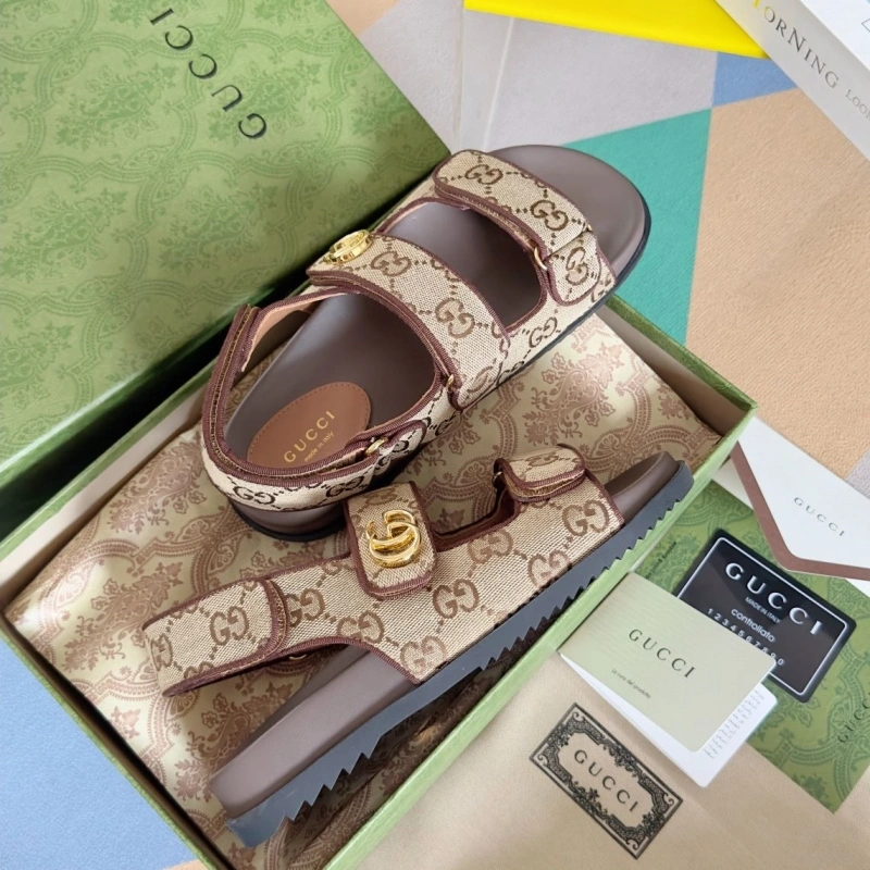 Flexible Gxccx Sandals 164873