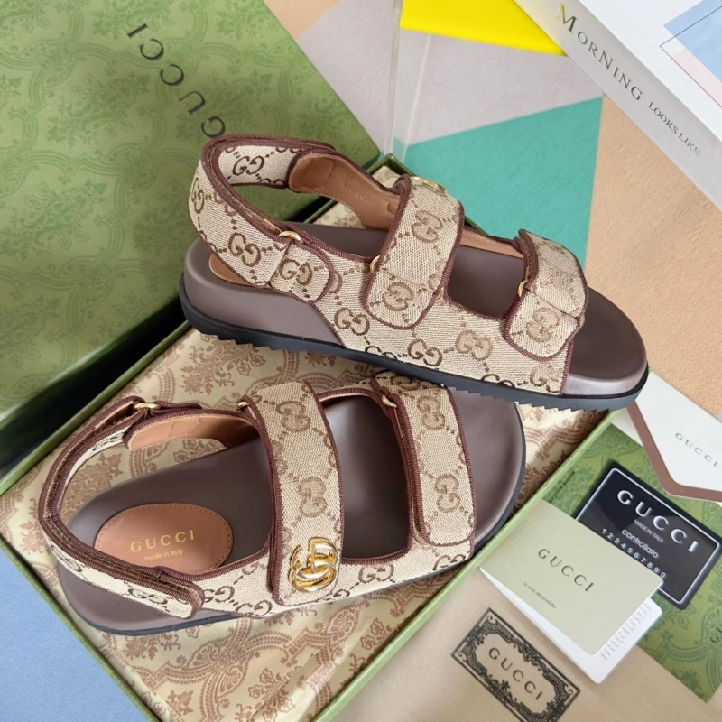 Flexible Gxccx Sandals 164873
