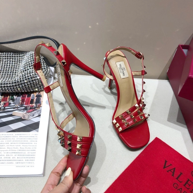 Bold Vxlxntino High Heels 232243