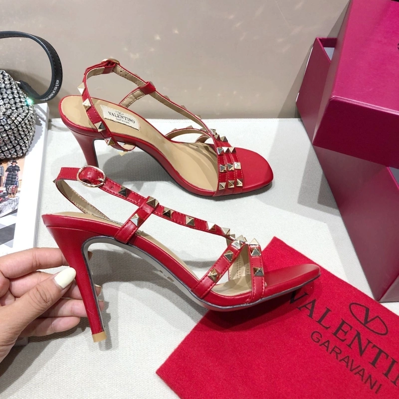 Bold Vxlxntino High Heels 232243