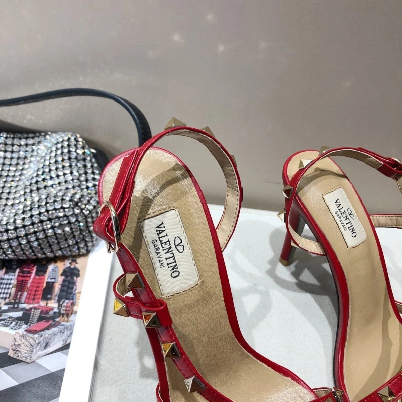 Bold Vxlxntino High Heels 232243