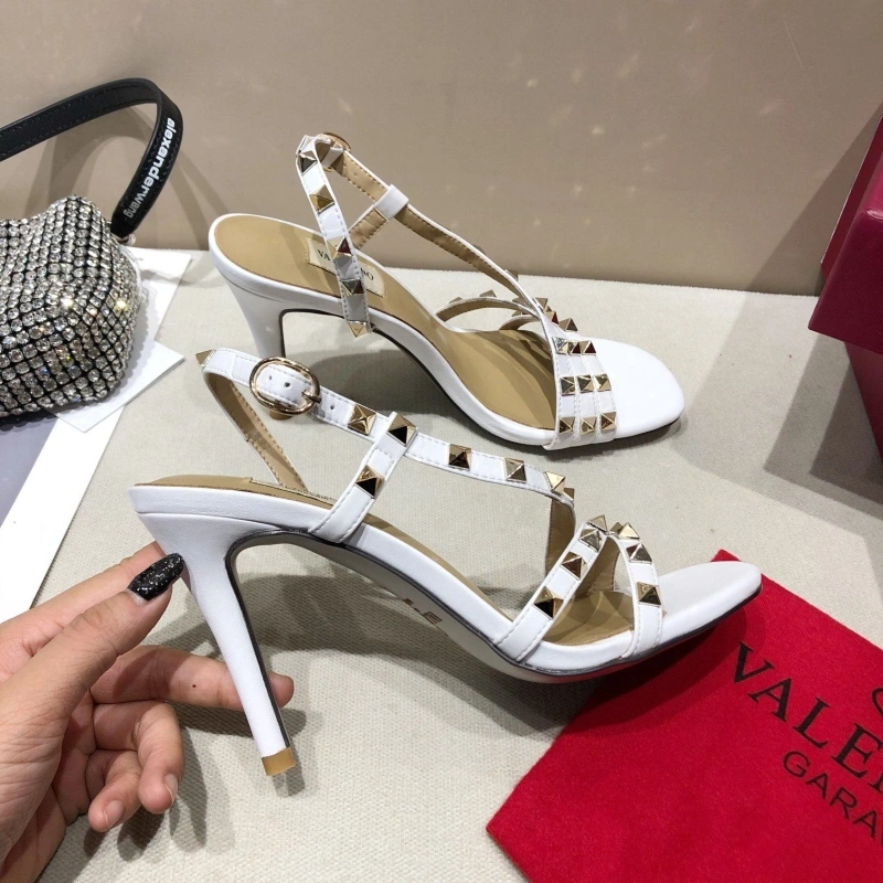 Trendy Vxlxntino High Heels 232239