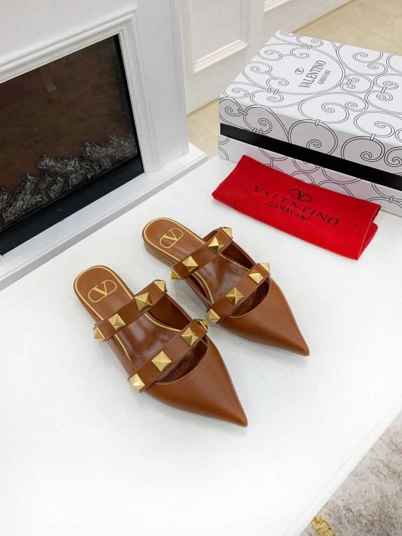 Trendsetting Vxlxntino Slippers 231712
