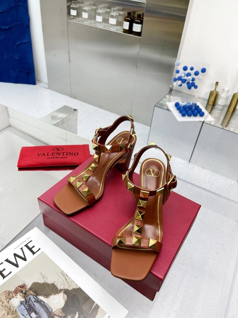 UrbanStyle Vxlxntino Sandals 231908