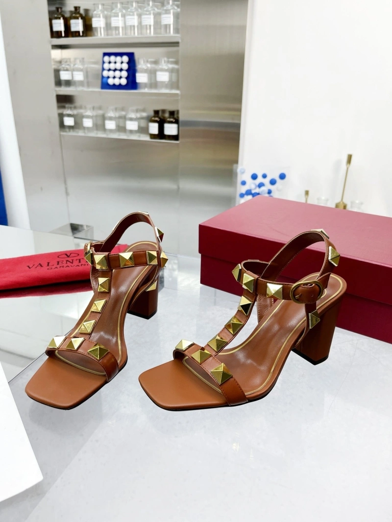 UrbanStyle Vxlxntino Sandals 231908