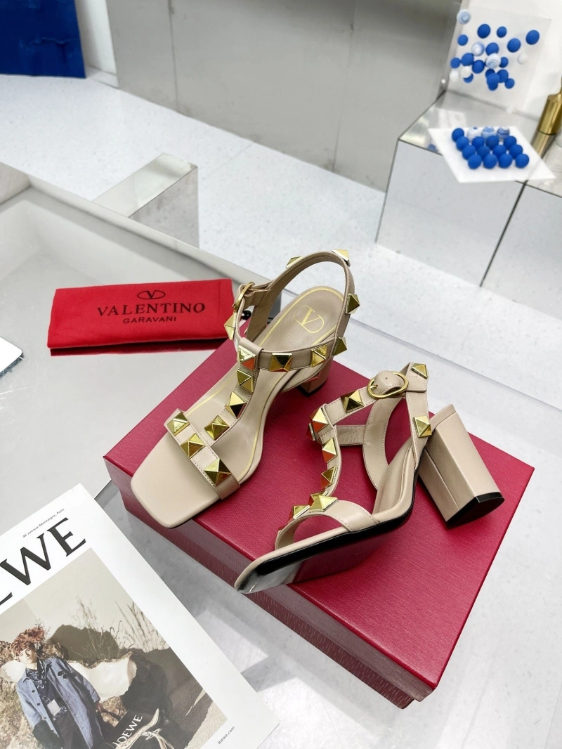Sleek Vxlxntino Sandals 231906