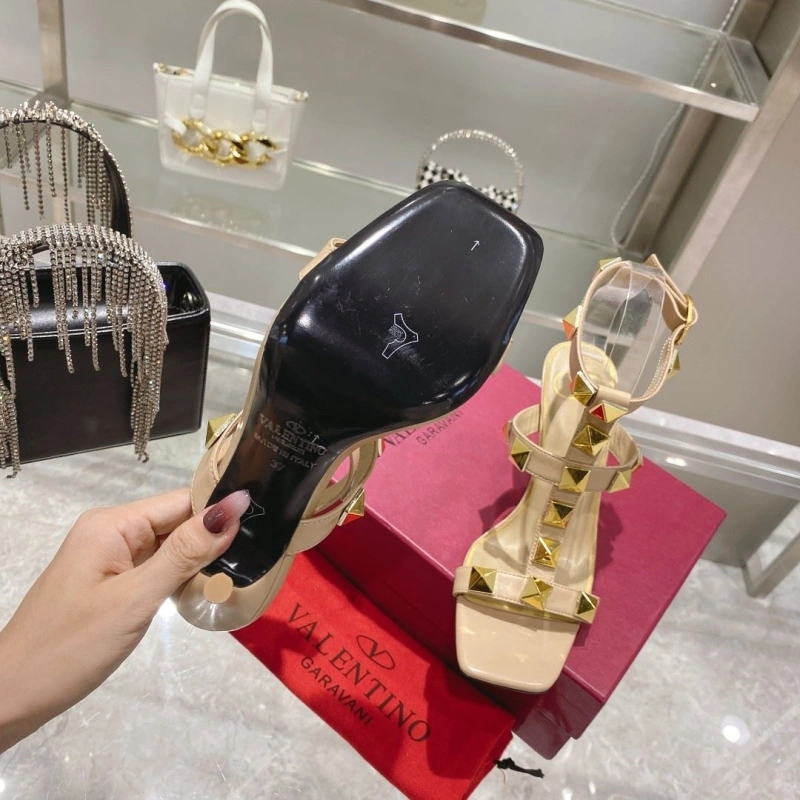 Soft Vxlxntino Sandals 231903