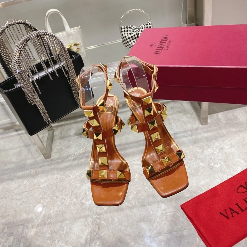 Comfortable Vxlxntino Sandals 231900