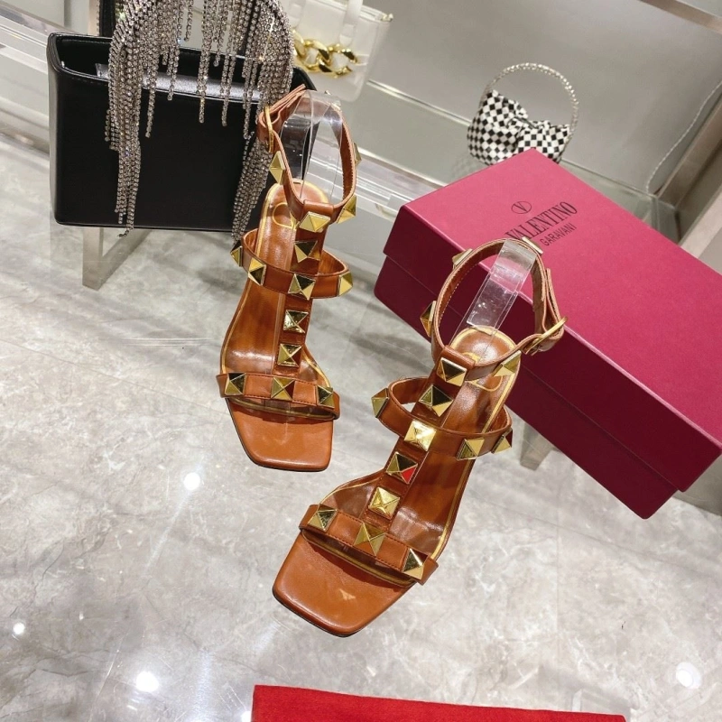 Comfortable Vxlxntino Sandals 231900