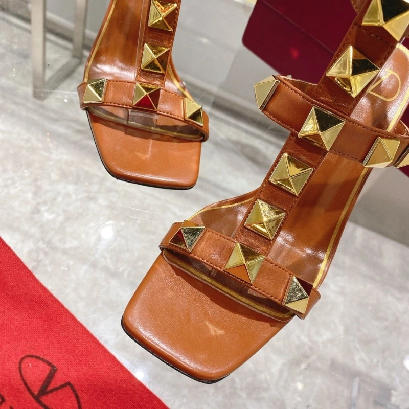 Comfortable Vxlxntino Sandals 231900