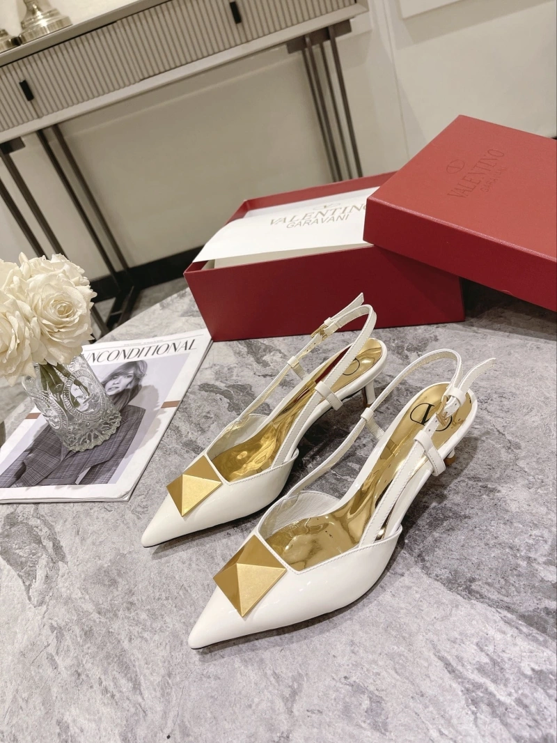 Versatile Vxlxntino Sandals 231898