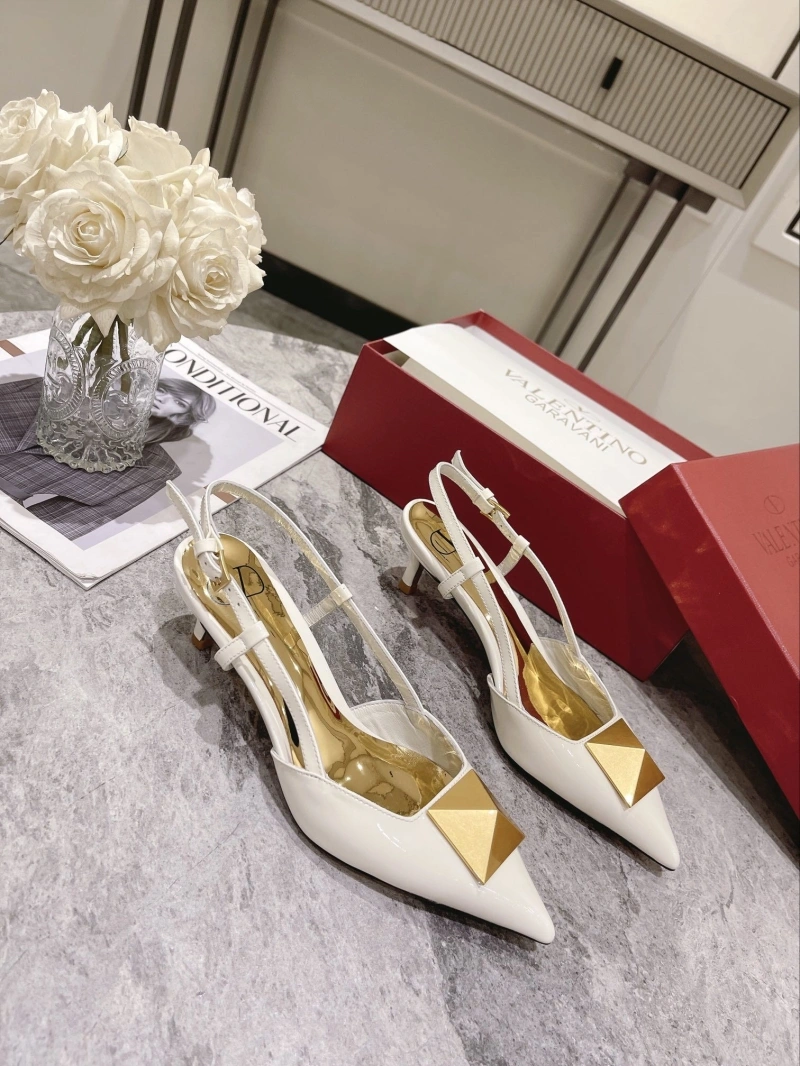 Versatile Vxlxntino Sandals 231898