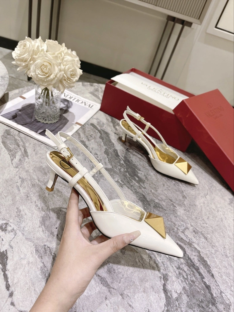 Versatile Vxlxntino Sandals 231898
