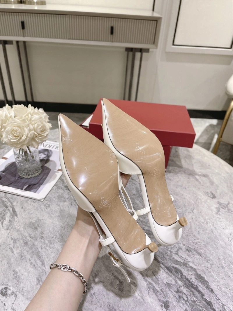 Versatile Vxlxntino Sandals 231898