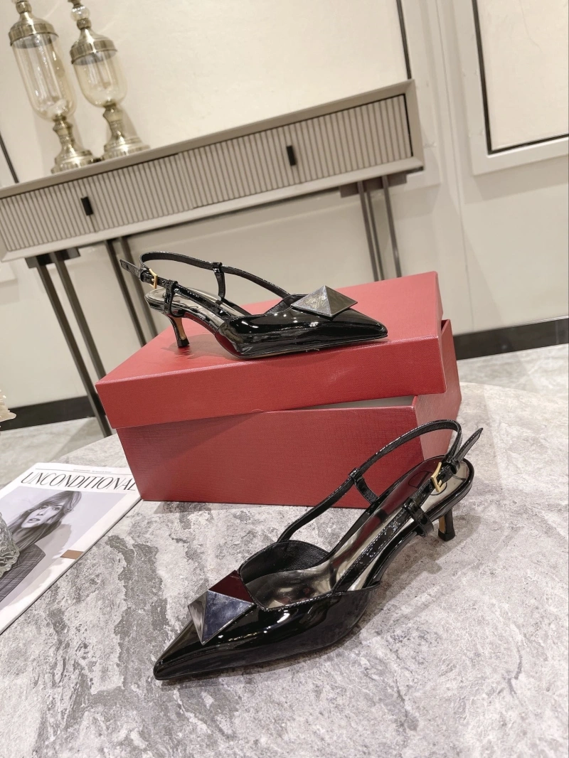Trendsetting Vxlxntino Sandals 231880