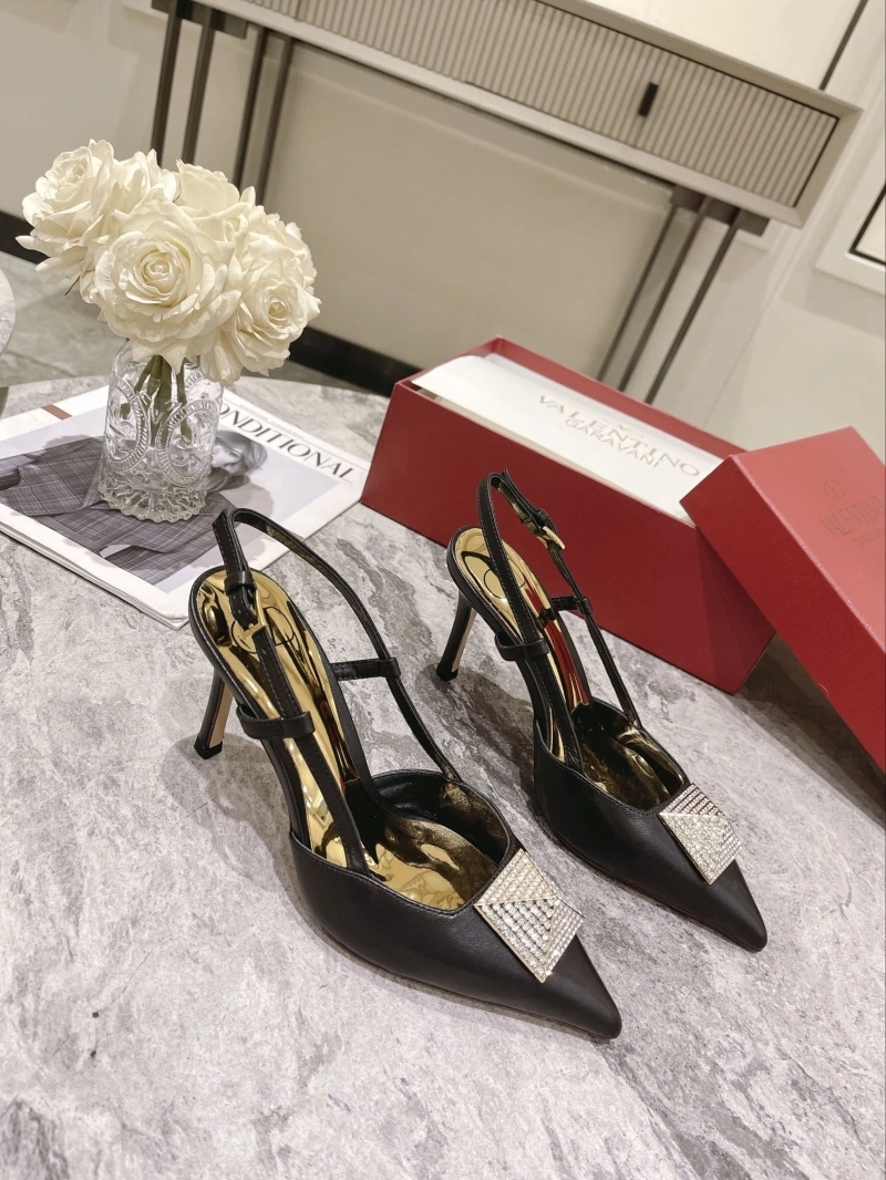 Compact Vxlxntino Sandals 231905