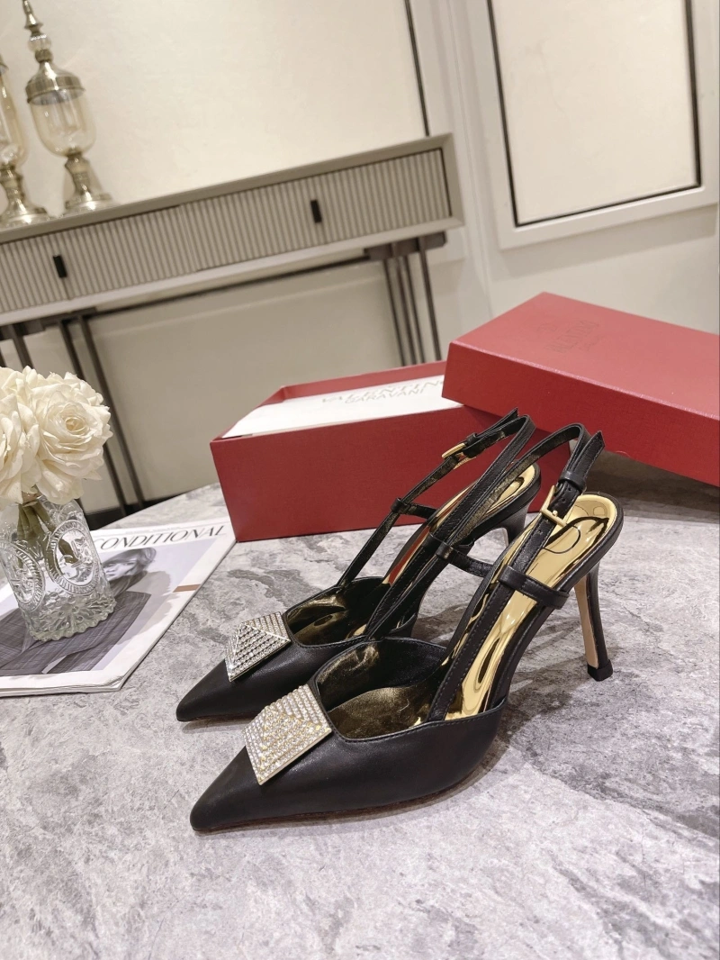 Compact Vxlxntino Sandals 231905