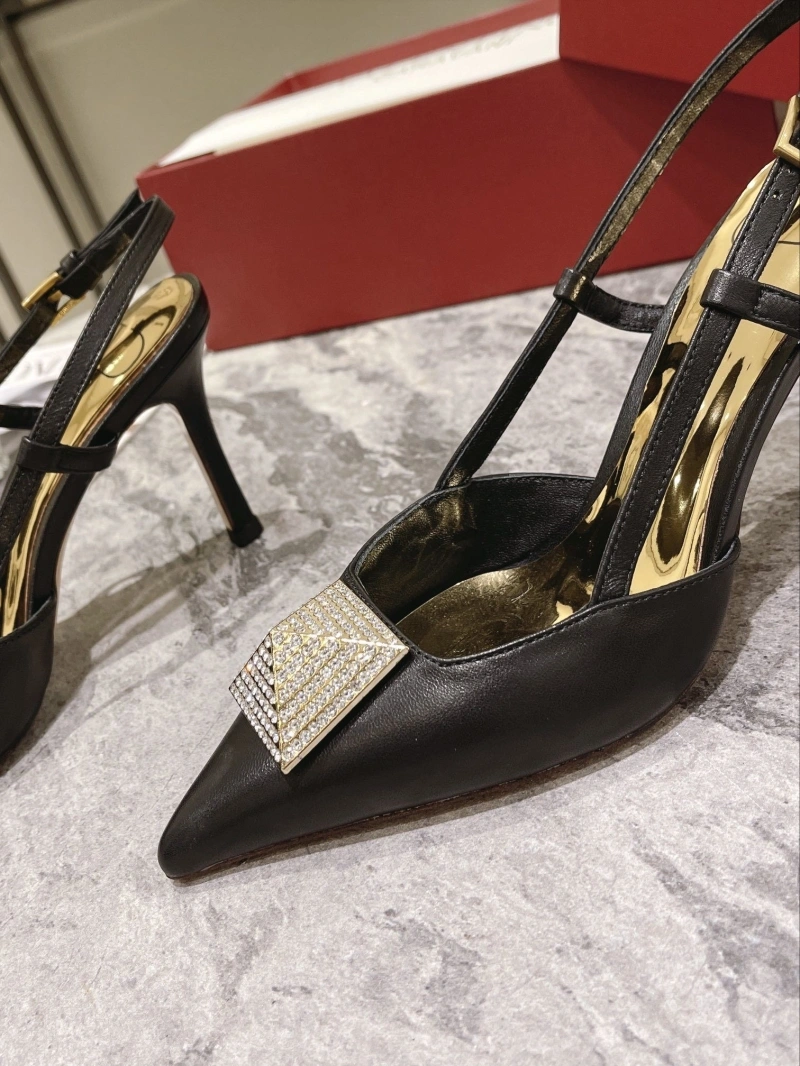 Compact Vxlxntino Sandals 231905