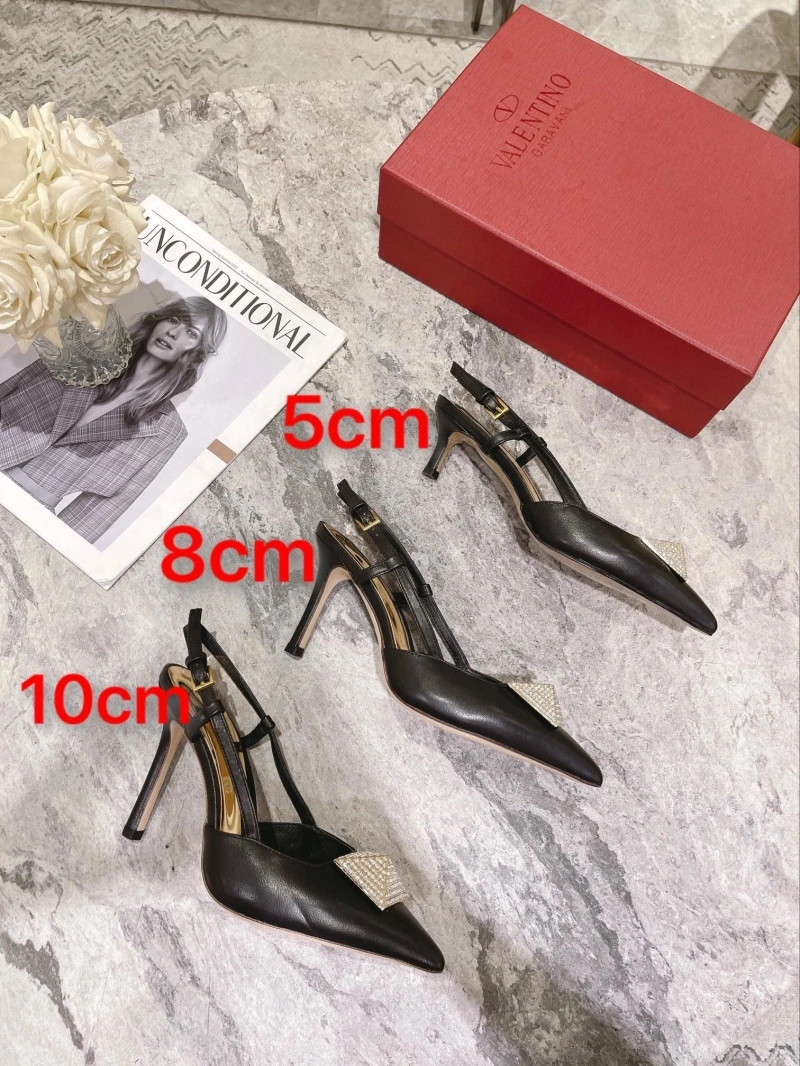 Compact Vxlxntino Sandals 231905