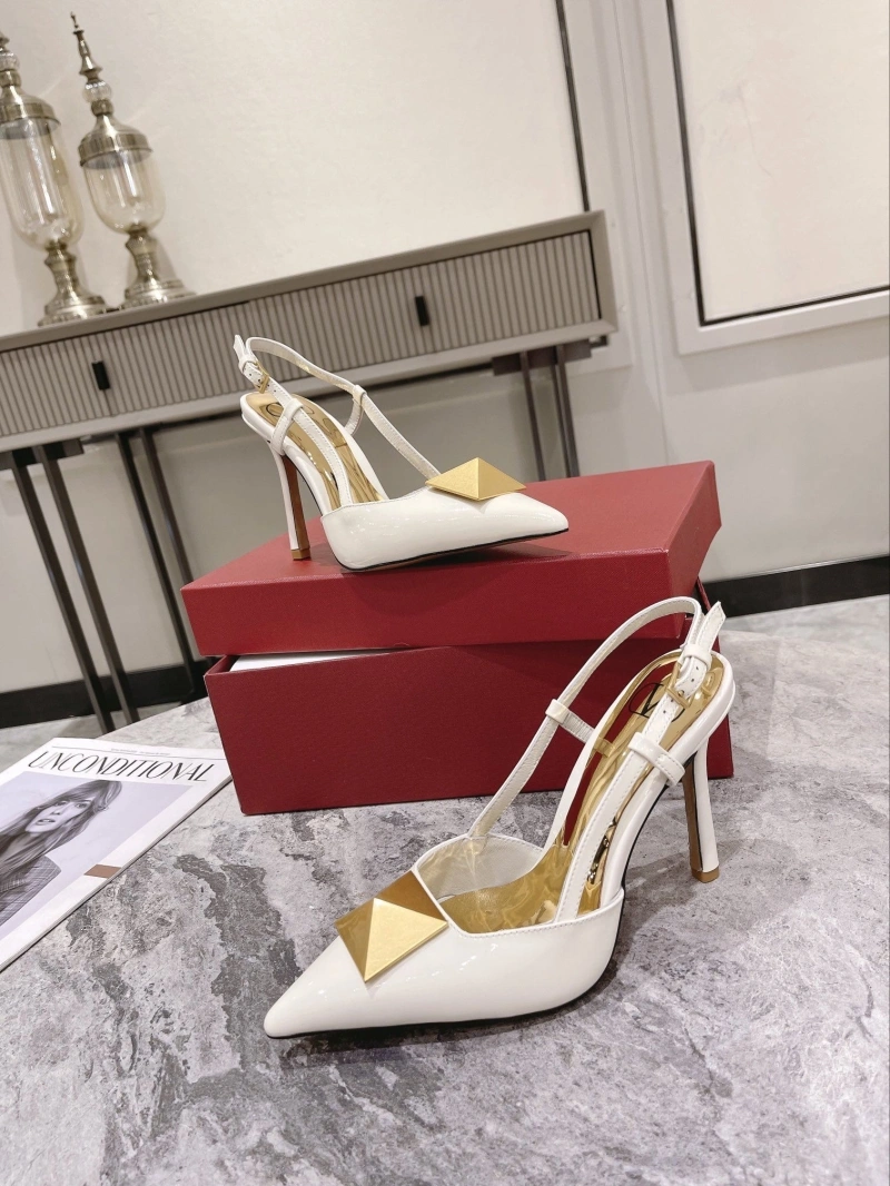 Trendy Vxlxntino Sandals 231889
