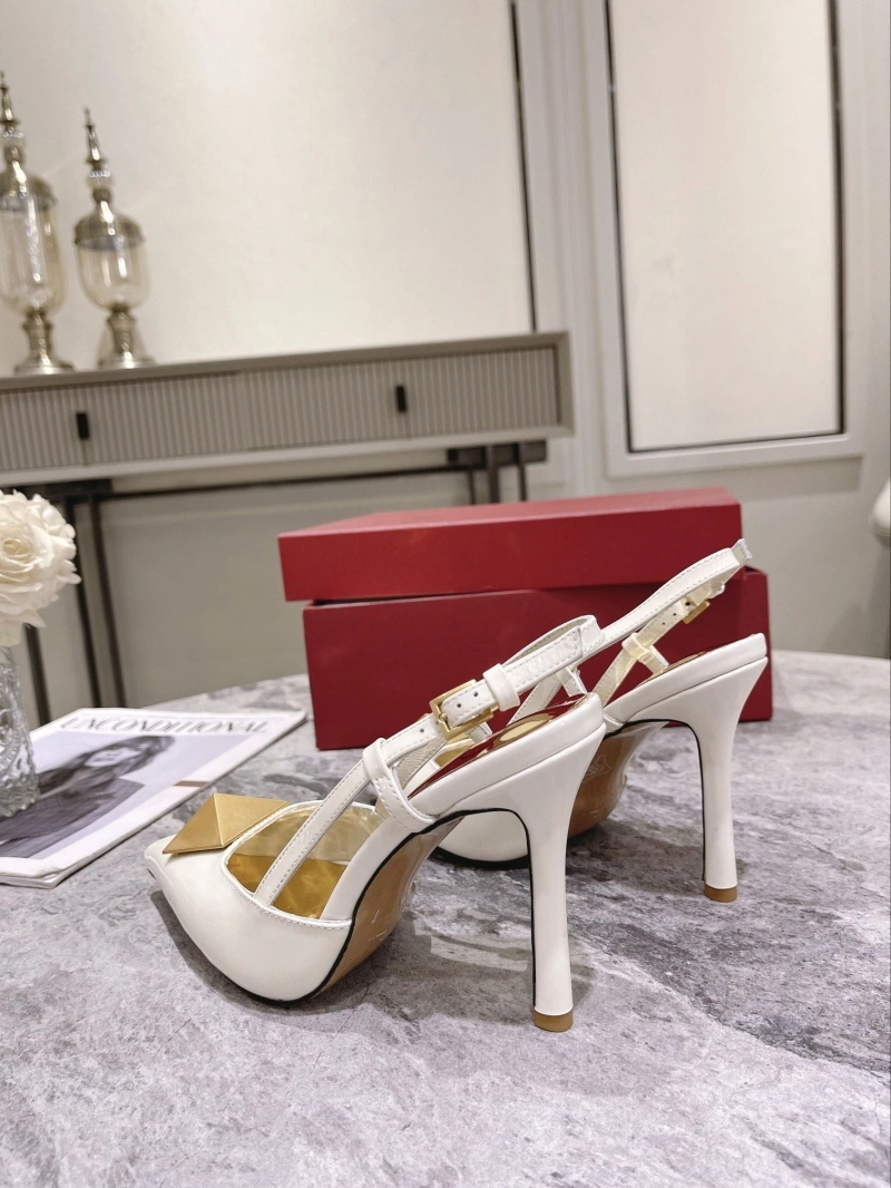 Trendy Vxlxntino Sandals 231889