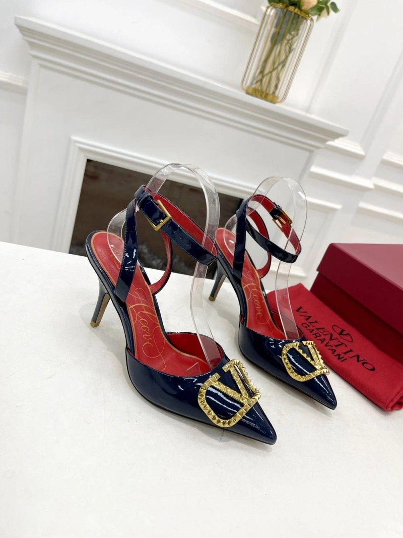 Classic Vxlxntino Sandals 231848