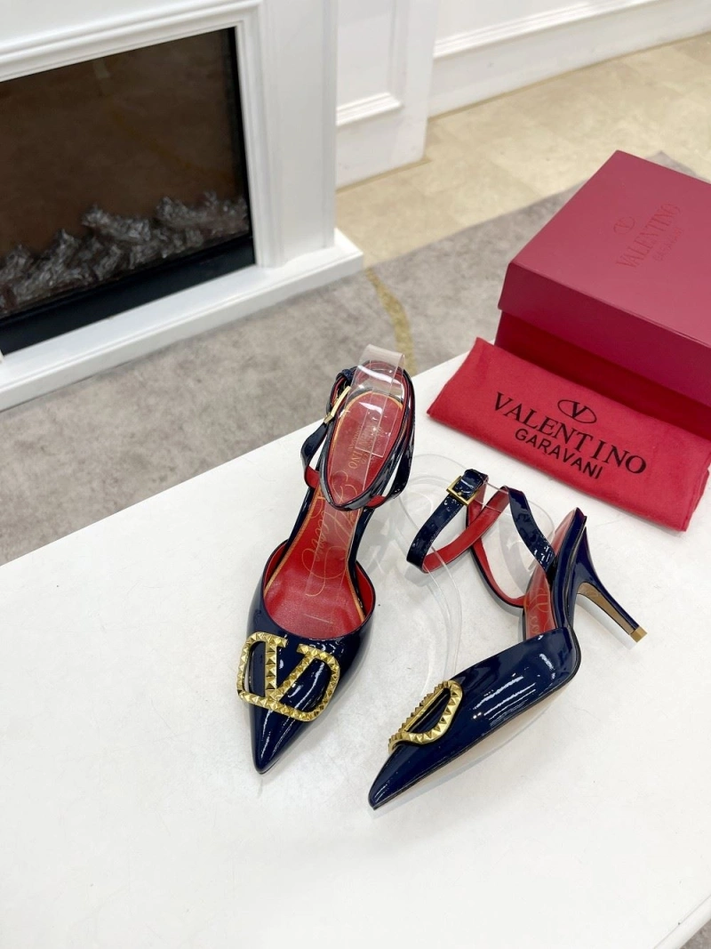 Classic Vxlxntino Sandals 231848