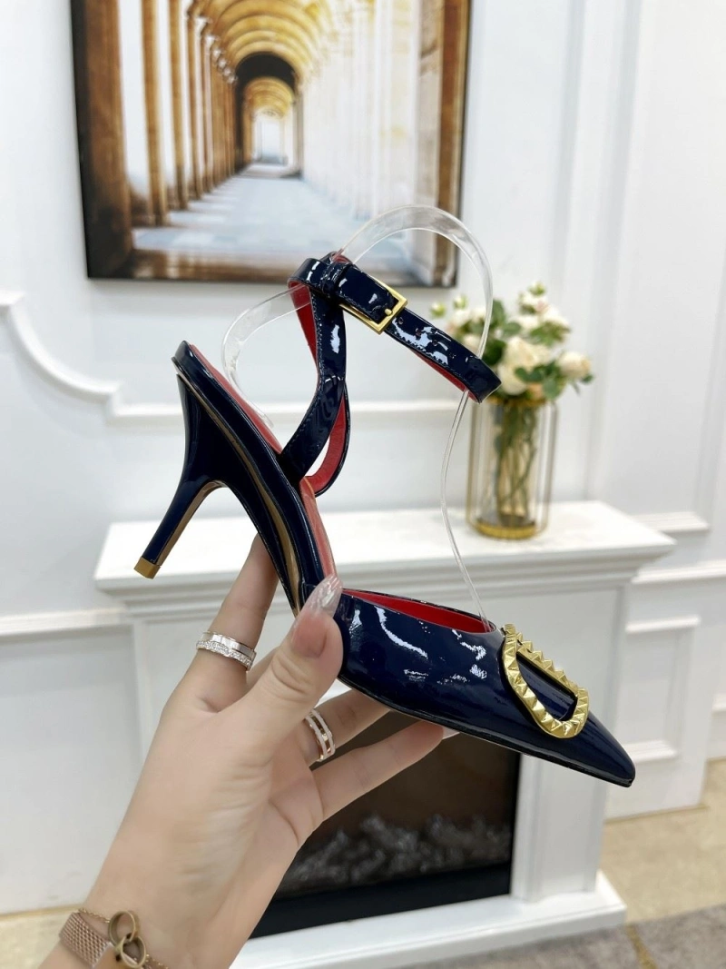 Classic Vxlxntino Sandals 231848