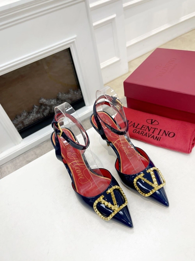 Classic Vxlxntino Sandals 231848
