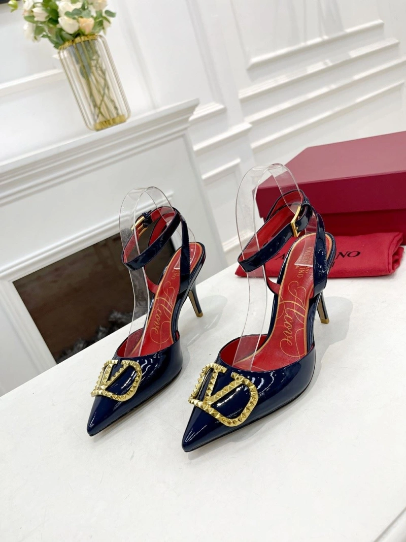 Classic Vxlxntino Sandals 231848