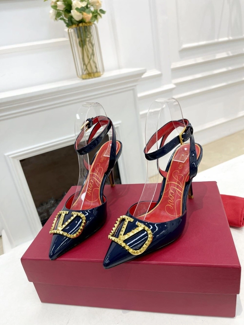 Classic Vxlxntino Sandals 231848