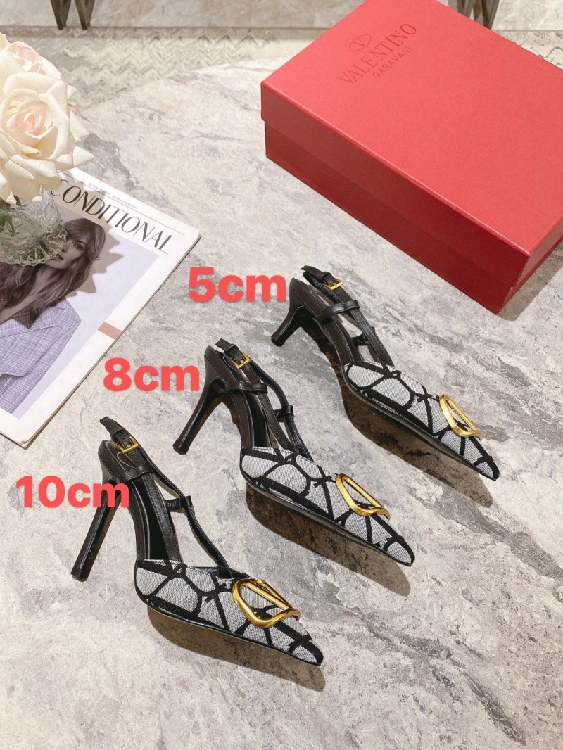 Classic Vxlxntino Sandals 231837