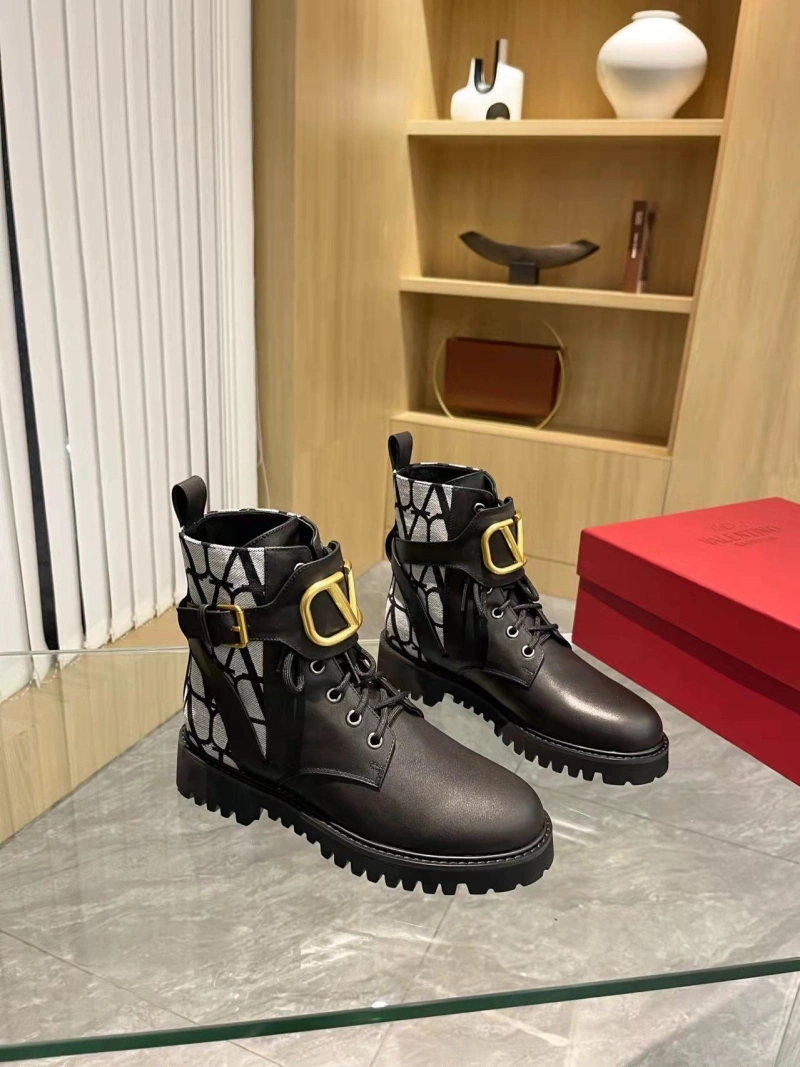 Versatile Vxlxntino Boots 232613