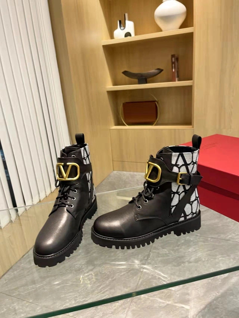Versatile Vxlxntino Boots 232613