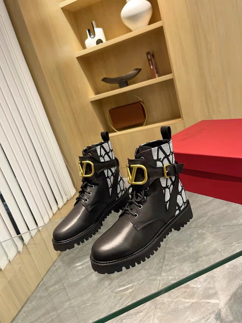 Versatile Vxlxntino Boots 232613