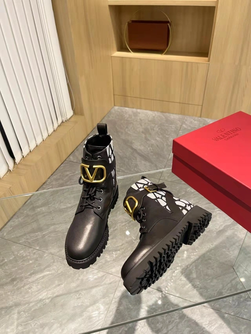 Versatile Vxlxntino Boots 232613
