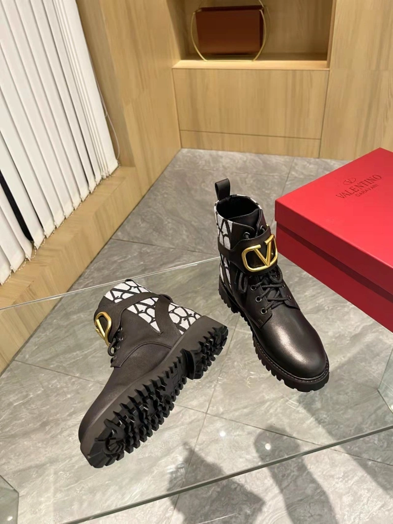 Versatile Vxlxntino Boots 232613