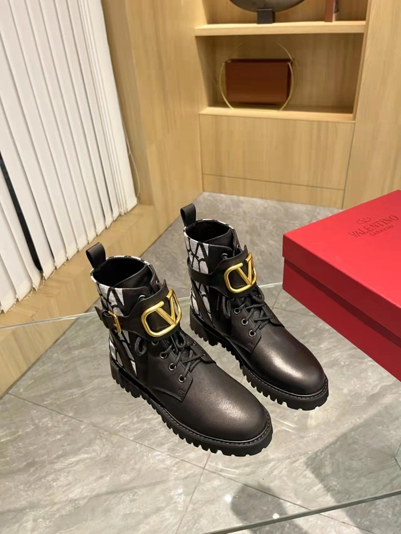 Versatile Vxlxntino Boots 232613